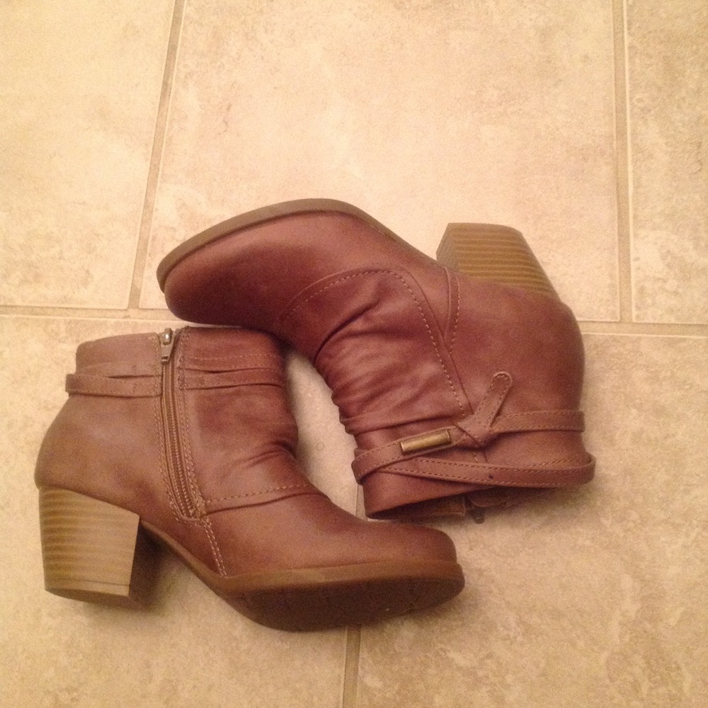 Taupe rounded toe booties